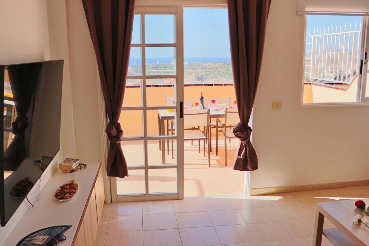 Appartement Sunset In The Heights Ocean View - Heated Pool à Los Cristianos  Extérieur photo